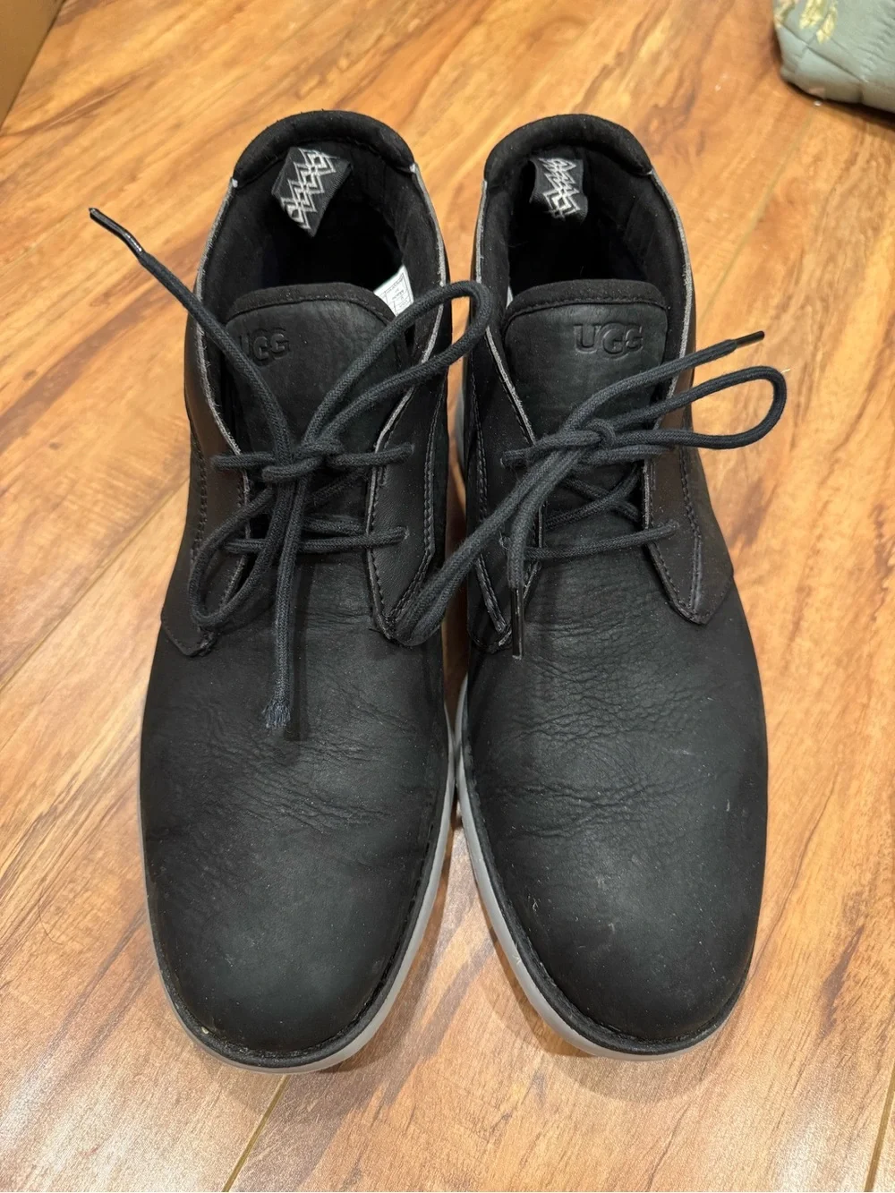 UGG Men's Black Lace-Up Chukka Boots